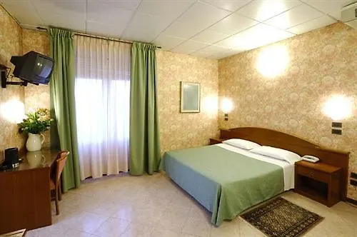 Hotel Button Parma 3*,  Italy