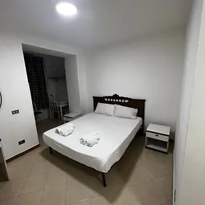 1 Near By Central Train Station Appartamento Palermo