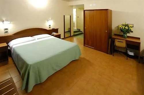 Hotel Button Parma